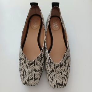 Franco Sarto snake print flats